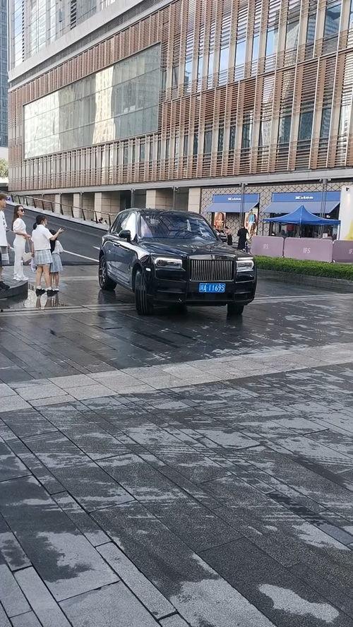 湛江劳斯莱斯网红打卡,劳斯莱斯豪车聚集，奢华与潮流的交汇点
